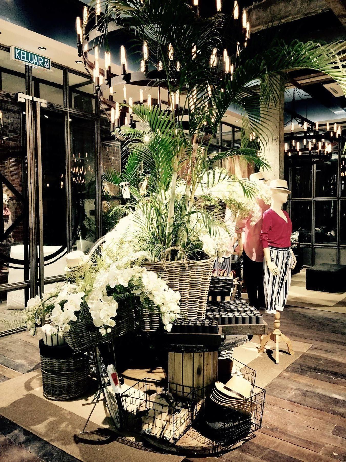 M Boutique Station 18 - 3*